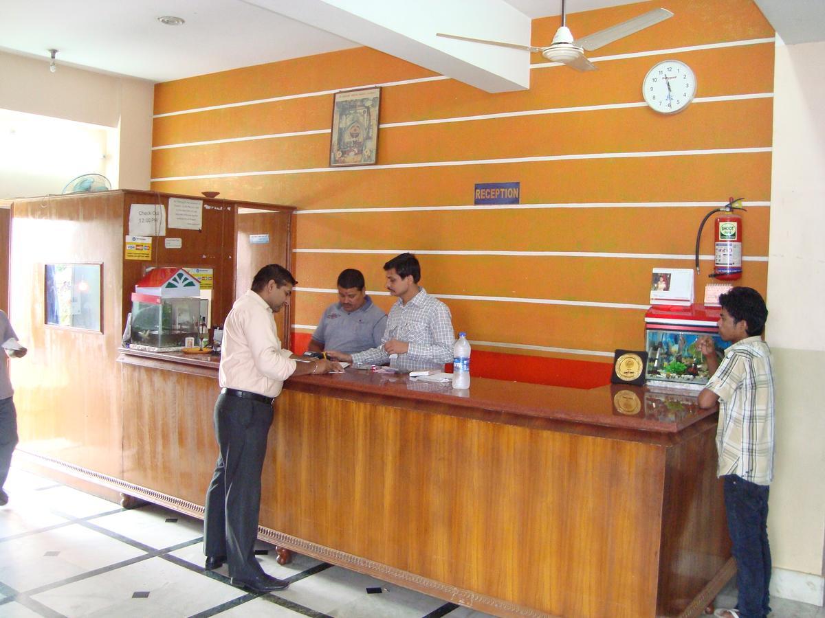 Hotel Ridhi N Sidhi Bettiah Exterior foto